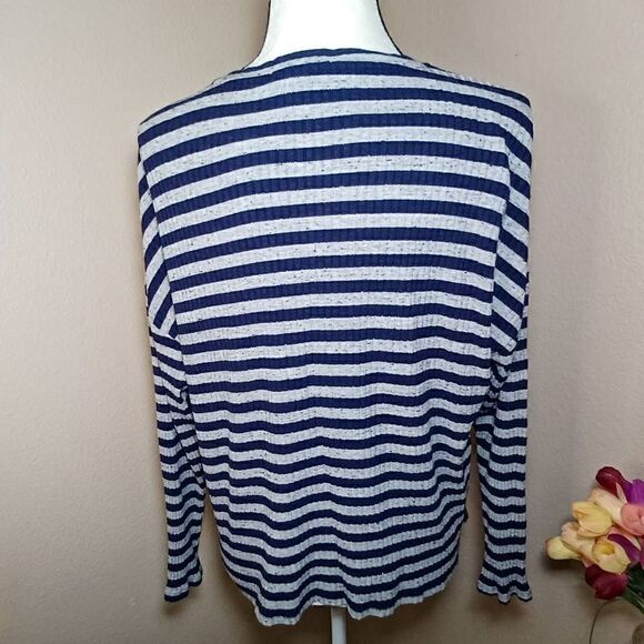 Three dots long sleeve blouse Size M - Picture 3 of 7